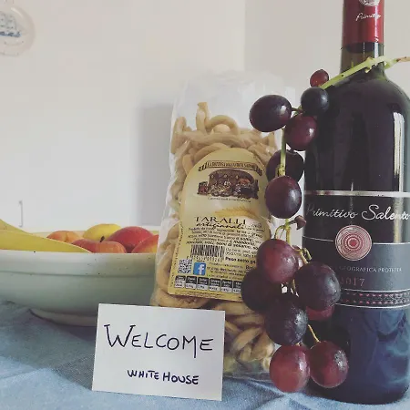 Holiday home Whitehouse Torre Chianca